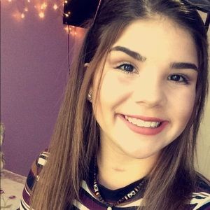 Meet your Posher, Carolena